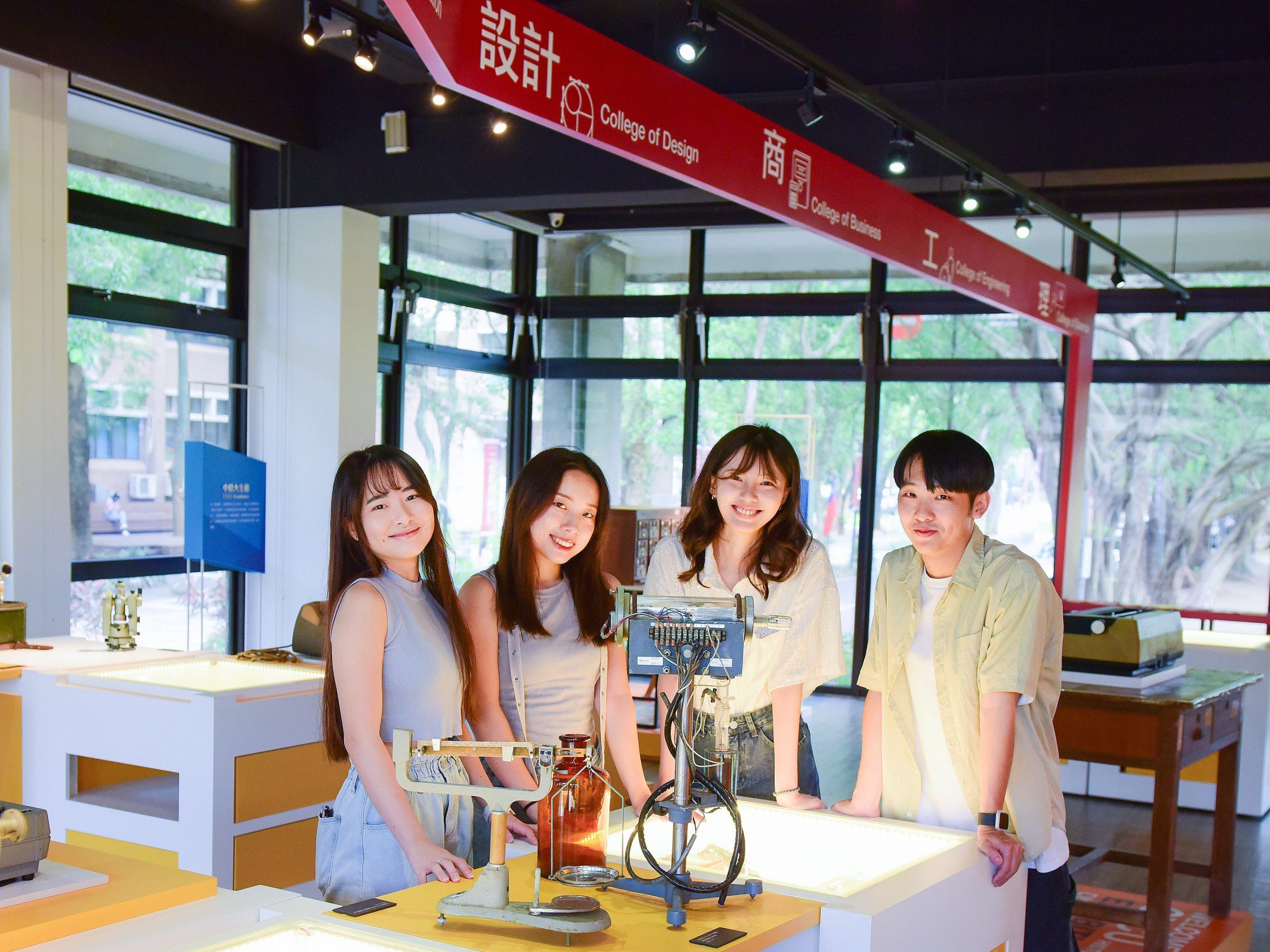 05 中原大學獲遠見雜誌評比為企業最愛大學生私校第一學子展現專業與活力