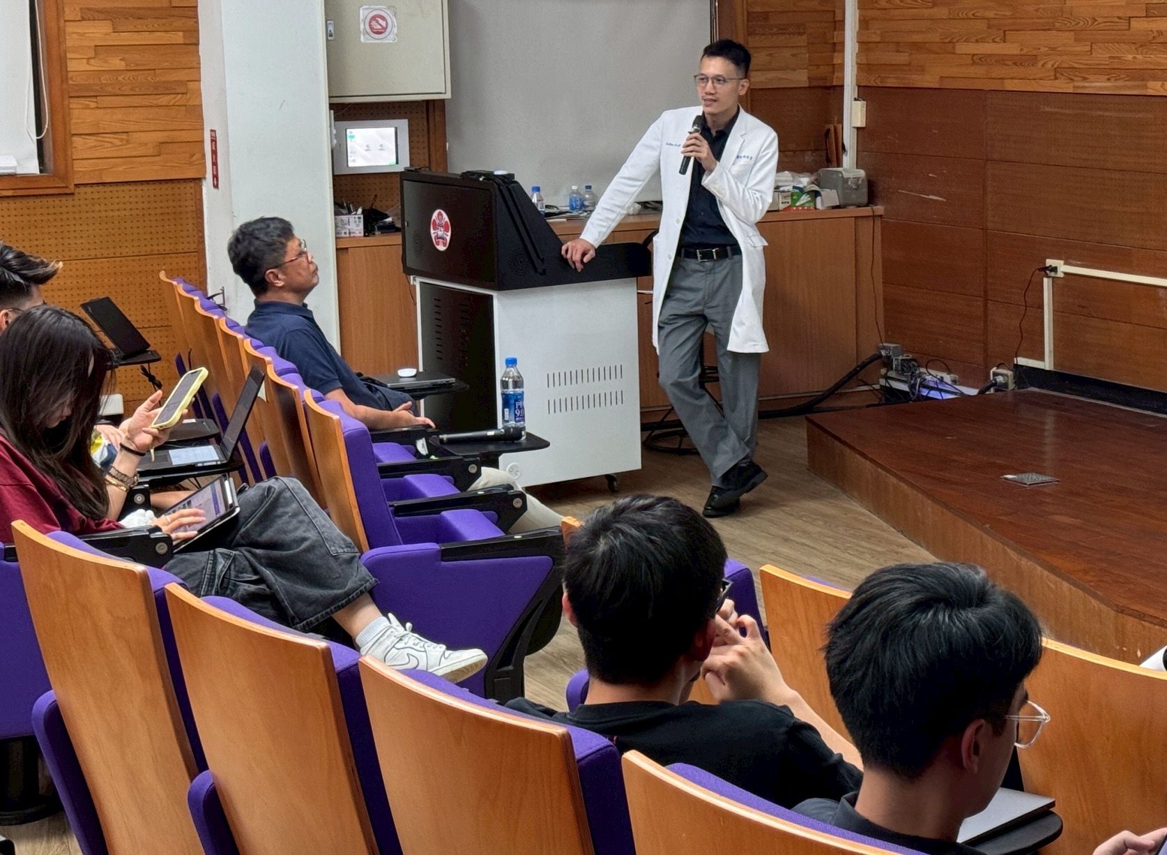 醫學上只有骨折 沒有骨裂 醫師籲:釐清兩者差異 骨裂 ≠骨折 保險理賠有別 3 1 2 4