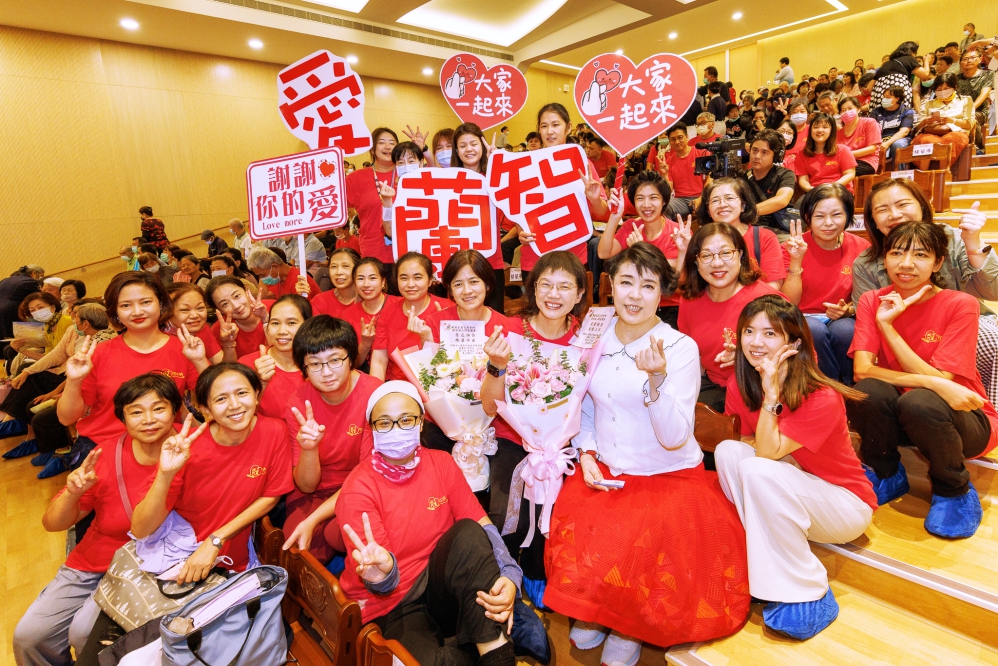 - 報新聞 Mega News 15 2