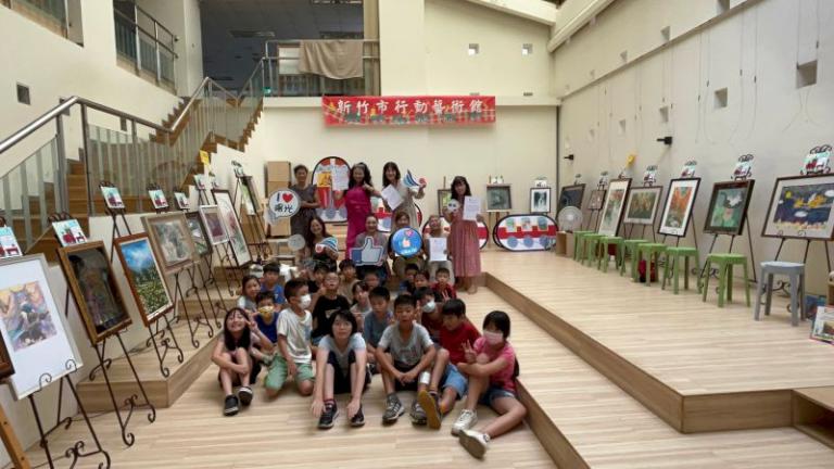 「2025新竹市行動藝術館」巡迴展  陽光國小溫馨登場 2 20250916161328 2a03ae0e