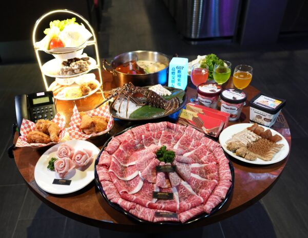 穿比基尼送龍蝦!和牛火鍋+酒牆暢飲 信義最潮聚餐地標 6 20250916195751 15 600x465 1