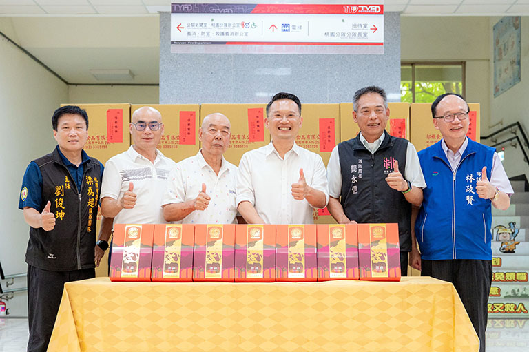 郭祿食品暨日勝機構感謝消防人員守護市民 聯合捐贈中秋禮品 2 20250919191337 082d8b9b