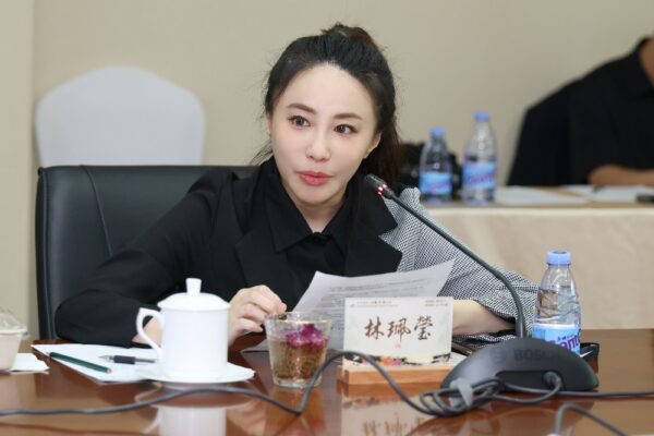 故宮破例入藏趣墨畫30載 憶劉慶書(來者)畫法突破與創新學術研討會在北京舉行 5 20250922180927 19 600x400 1