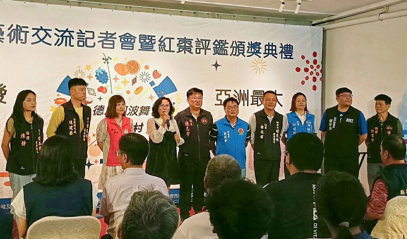 - 報新聞 Mega News 4苗栗縣副縣長 邱俐俐左42 0