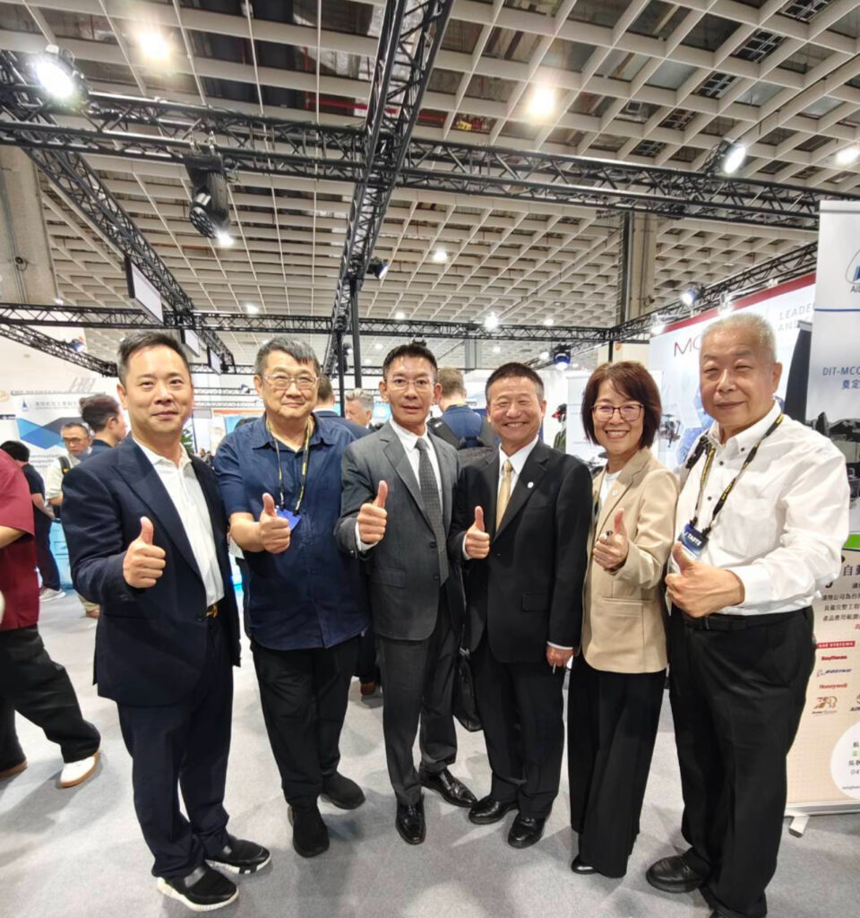 7FD93100 11A5 4959 A674 0F3C598456F4