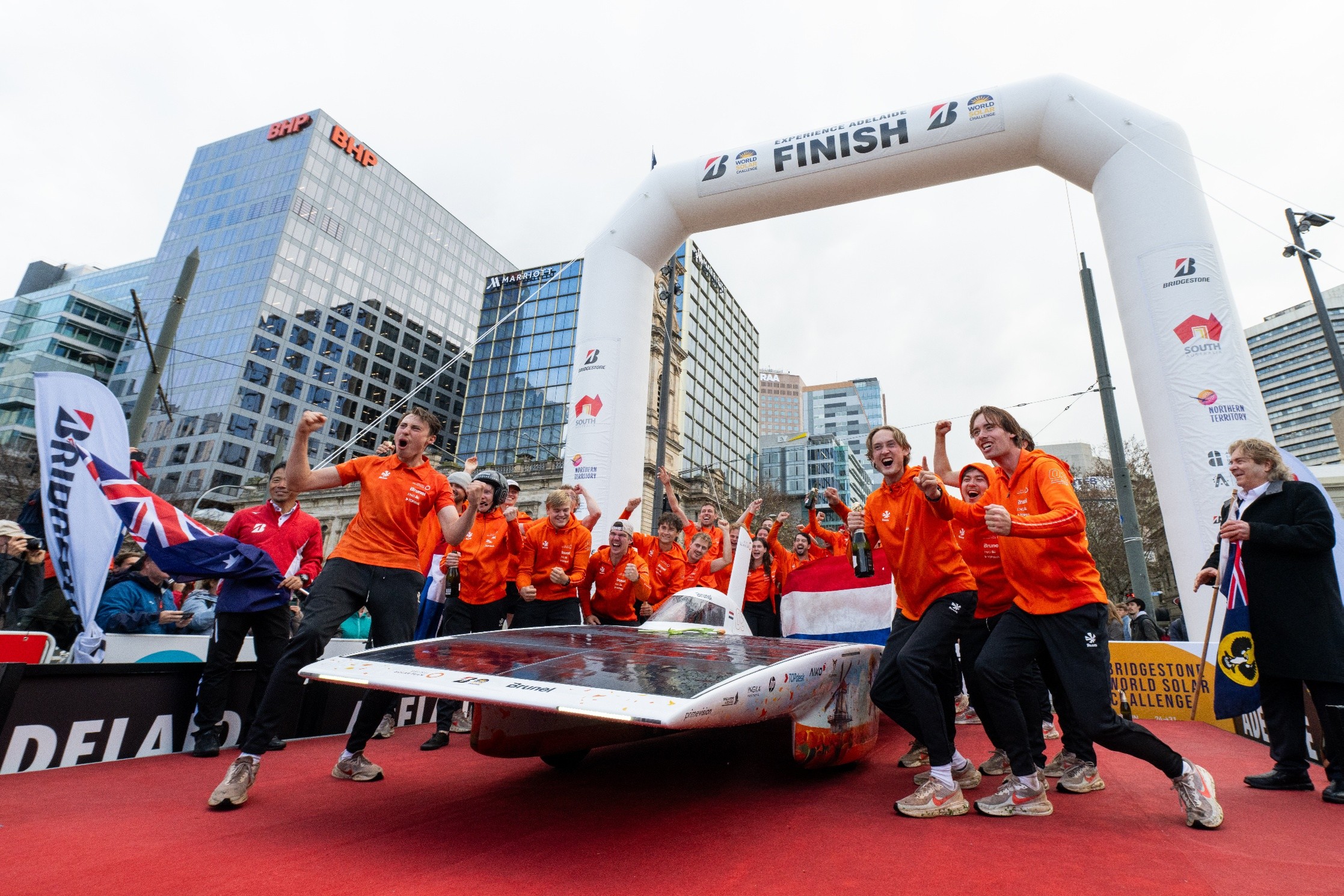 Bridgestone World Solar Car 25 挑戰者級冠軍隊伍 Brunel Solar
