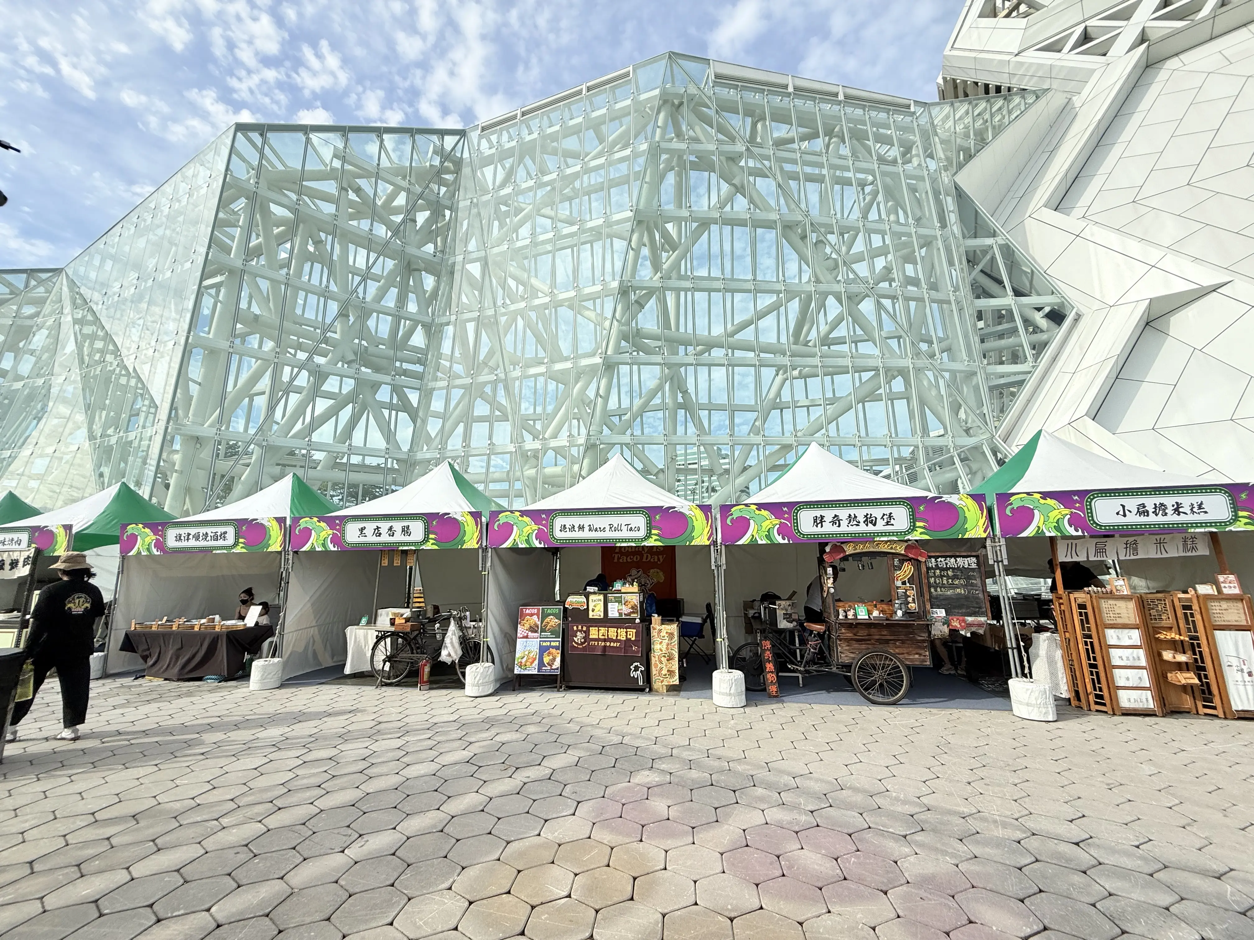 40公尺巨型滑水道降臨高雄 台啤打造南台灣最潮水派對 「李珠珢X金牌台灣啤酒主題罐」首發 限定販售 7 IMG 5893