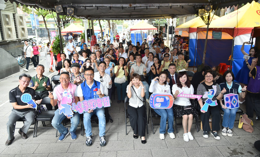 中華路唱享影音街熱鬧登場 歌唱大賽加DIY手作市集一次玩透透 3 LTL 7482 0 0 0 0