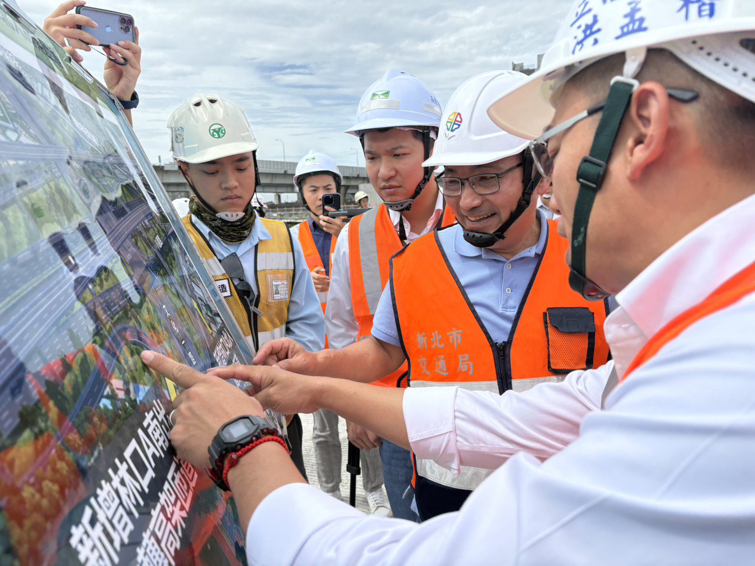 視察林口交流道南出北入匝道改善工程 侯友宜:盼提前完工提升道路服務水準 11 S 40804688