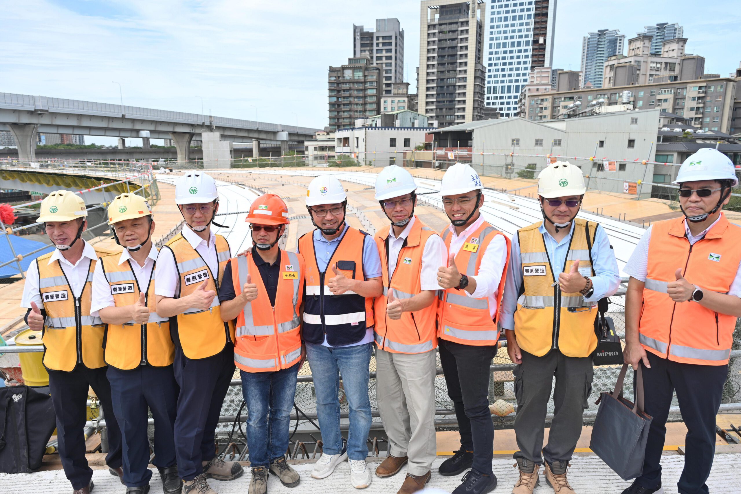 視察林口交流道南出北入匝道改善工程 侯友宜:盼提前完工提升道路服務水準 9 S 42295420