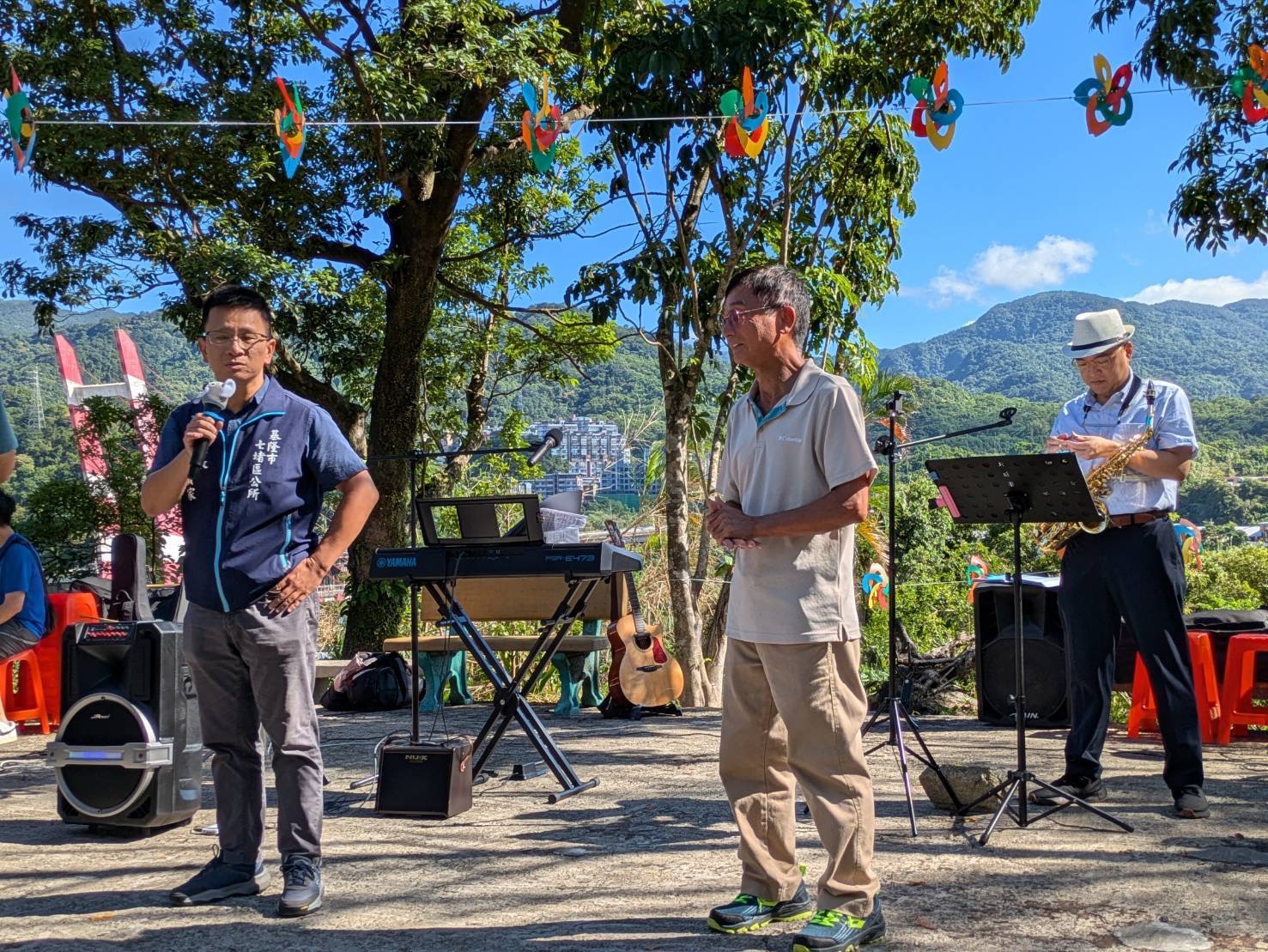 基隆堵南「後山音樂派對」百人同樂 點亮荒蕪公園譜寫溫馨樂章 10 S 43376660 0