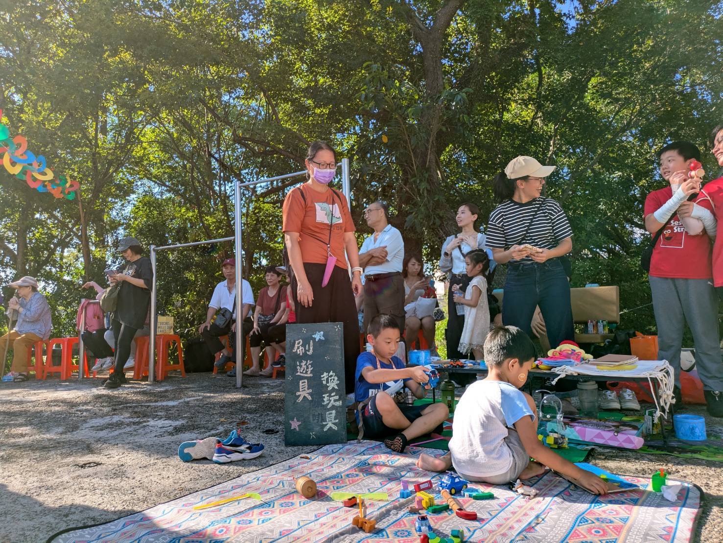 基隆堵南「後山音樂派對」百人同樂 點亮荒蕪公園譜寫溫馨樂章 6 S 43376666 0