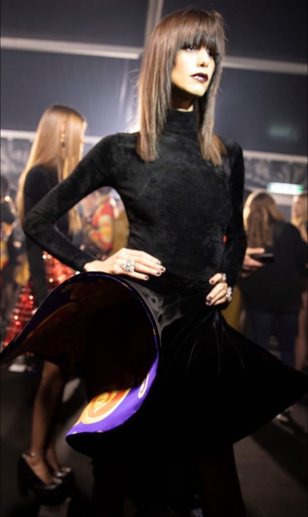 Versace 最終章00001 - 報新聞 Mega News Versace 最終章00001 611x1024 1