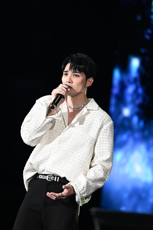 W0LFs Wayne 1黃偉晉