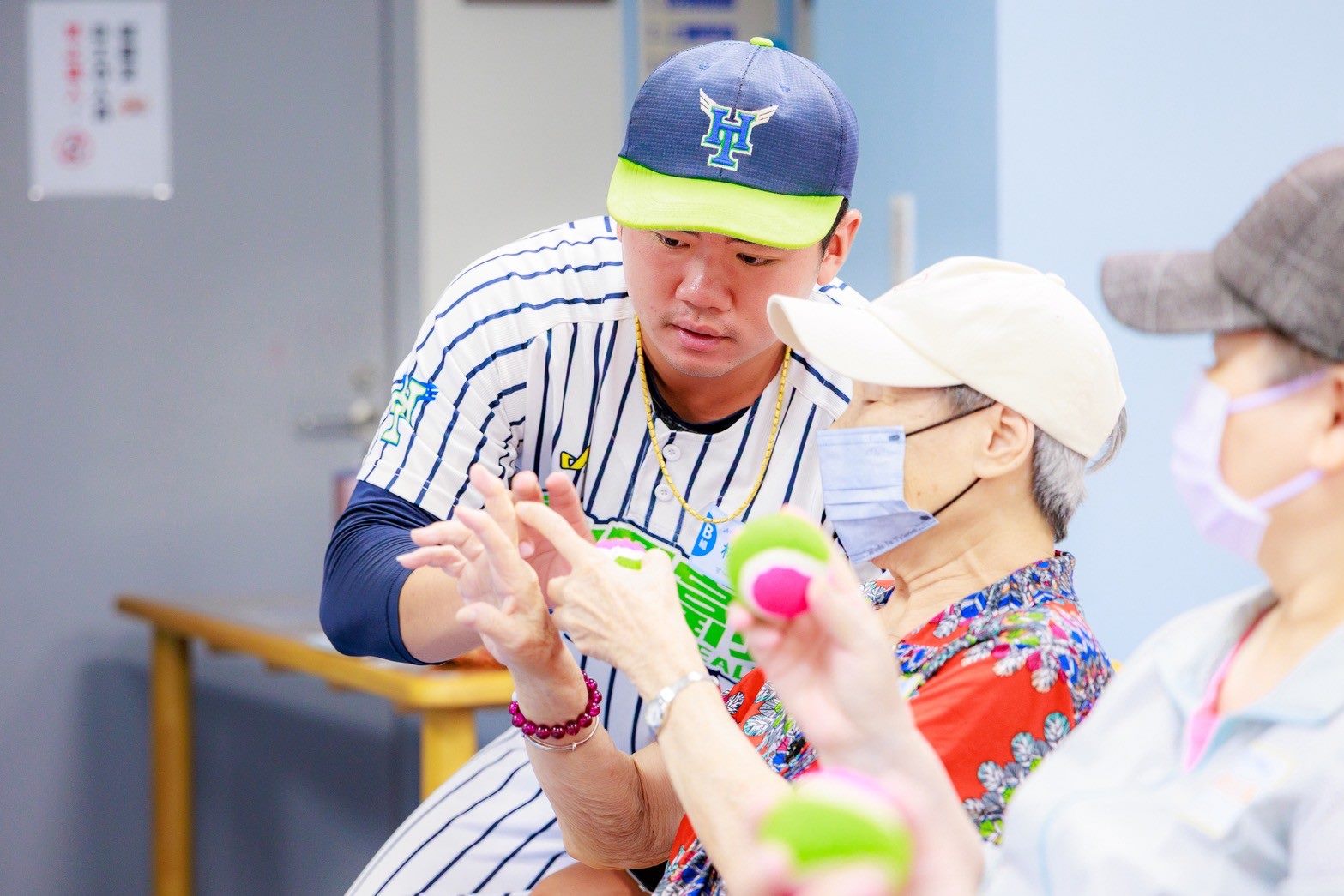 a7b7fff2 9f3f 4c11 9012 65a3bc9461a6