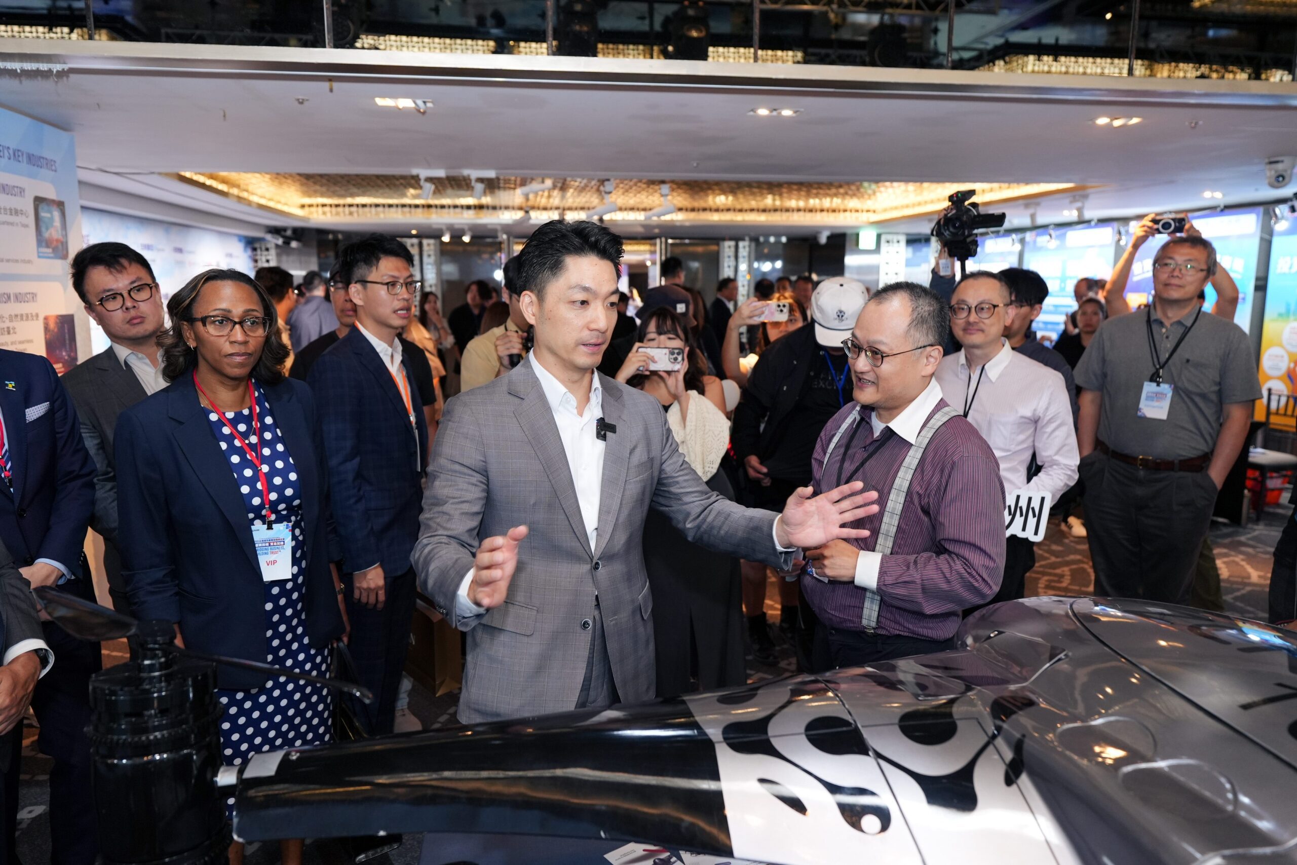 d4fd41ff 56bf 4a3d 96cc 03db7259b363