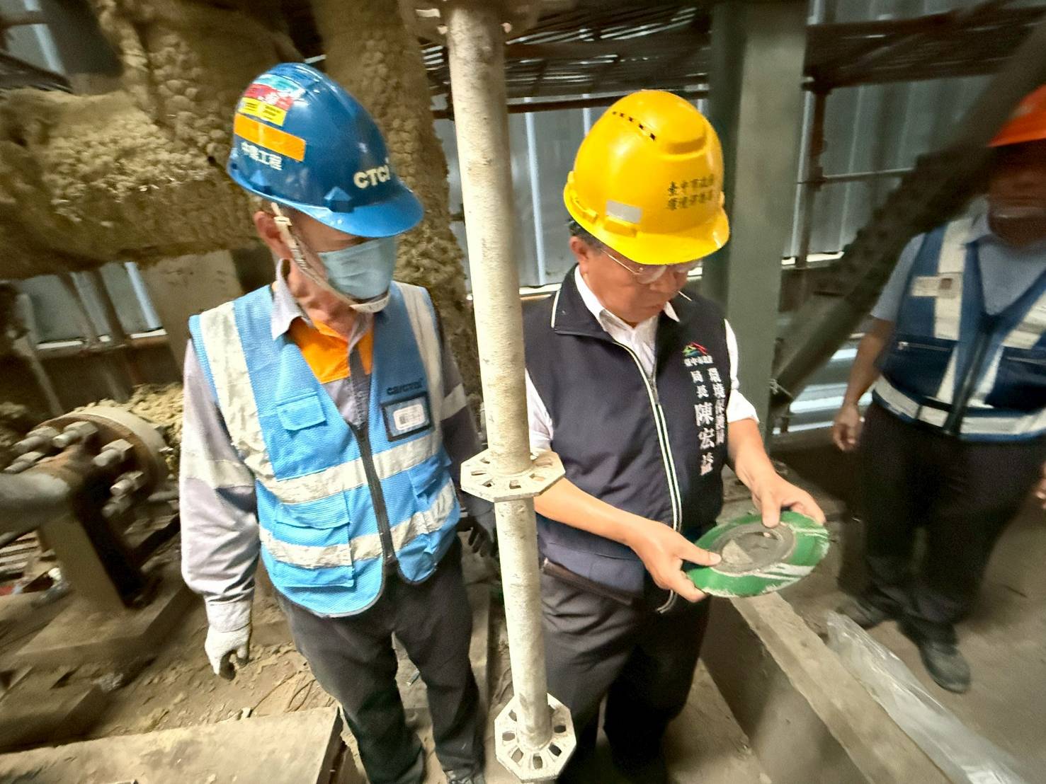 中市環保局長親率隊現勘中火燃氣機組