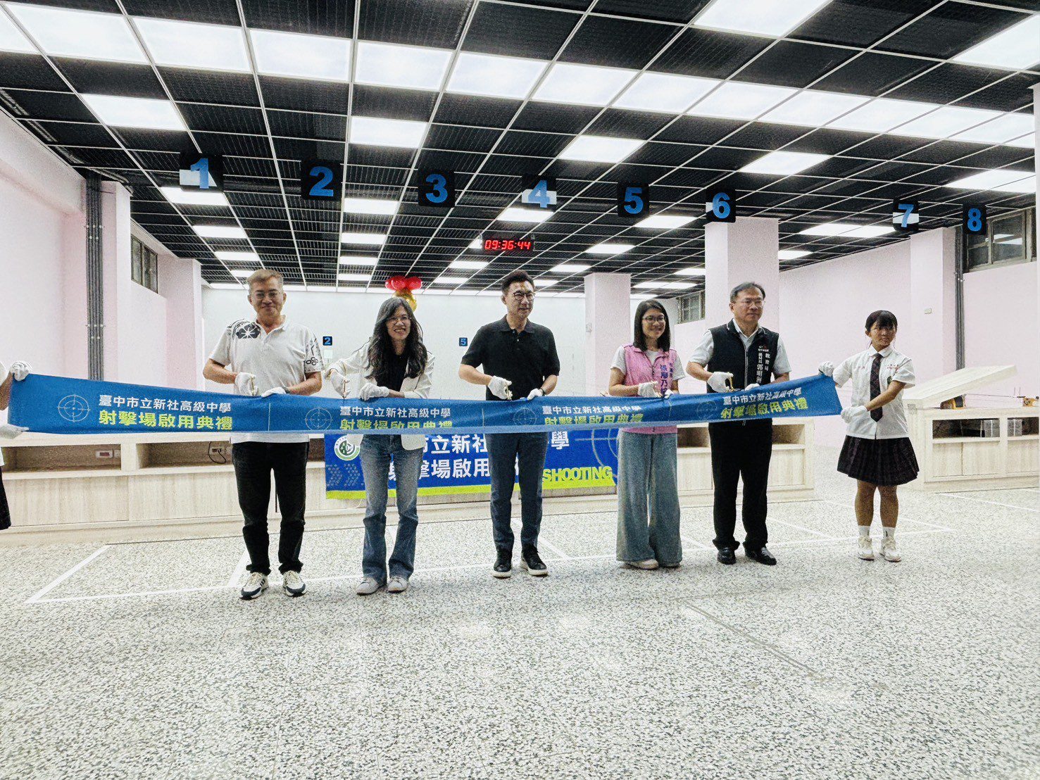 射擊人才銜接再升級! 中市新社高中射擊訓練場正式啟用 7 參加新社高中 射擊場啟用典禮剪綵1 0 0