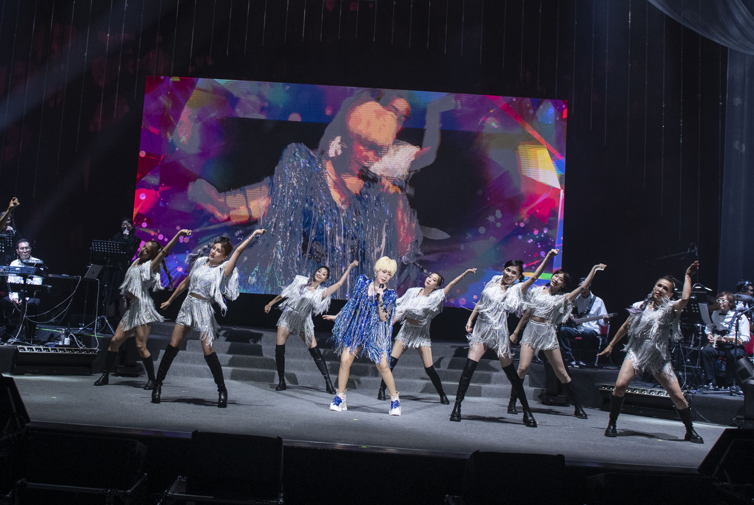 周思潔挑戰蔡依林唱跳 scaled 2