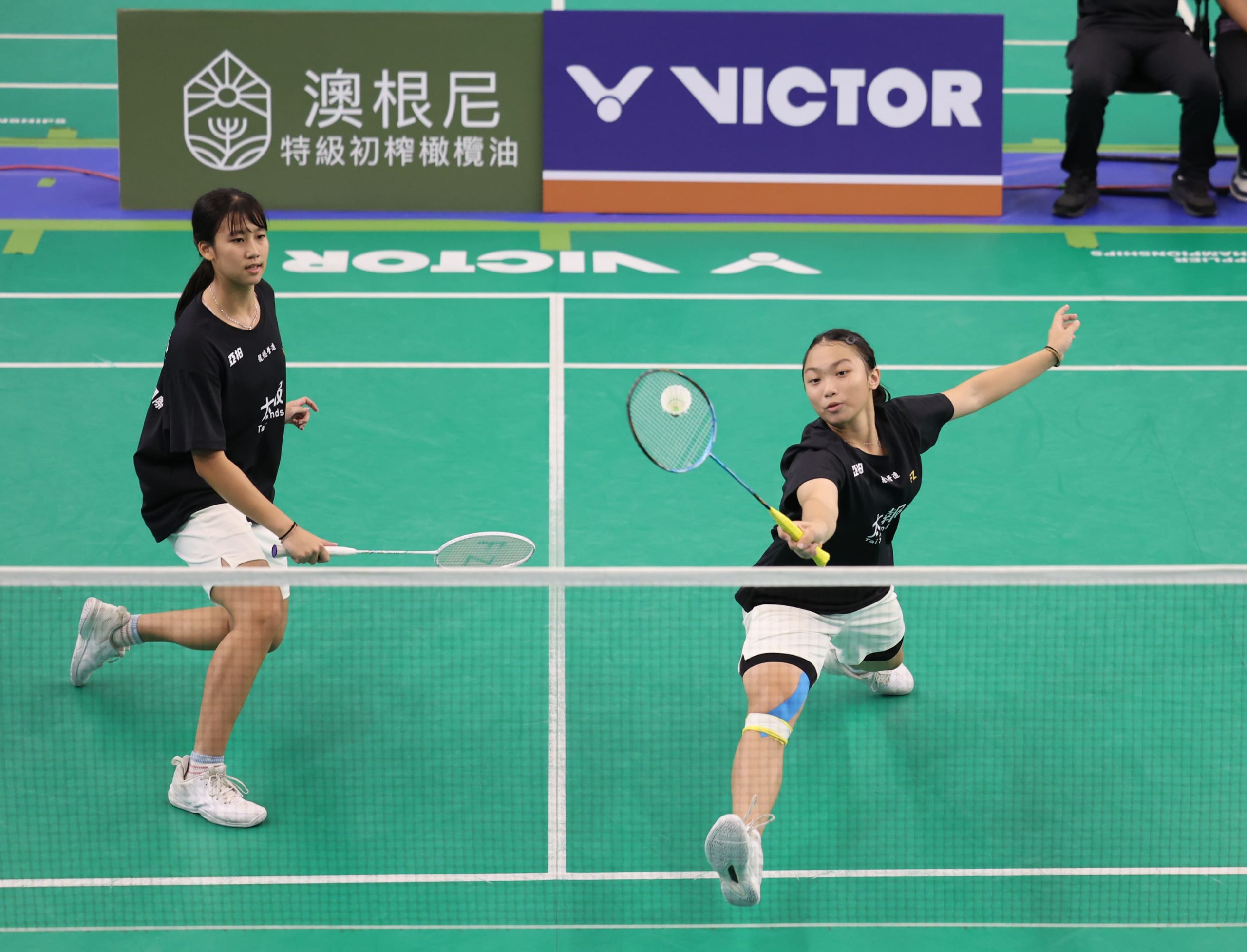 圖7 國中組女雙冠軍 何沛恩郭鈺馨 scaled 1