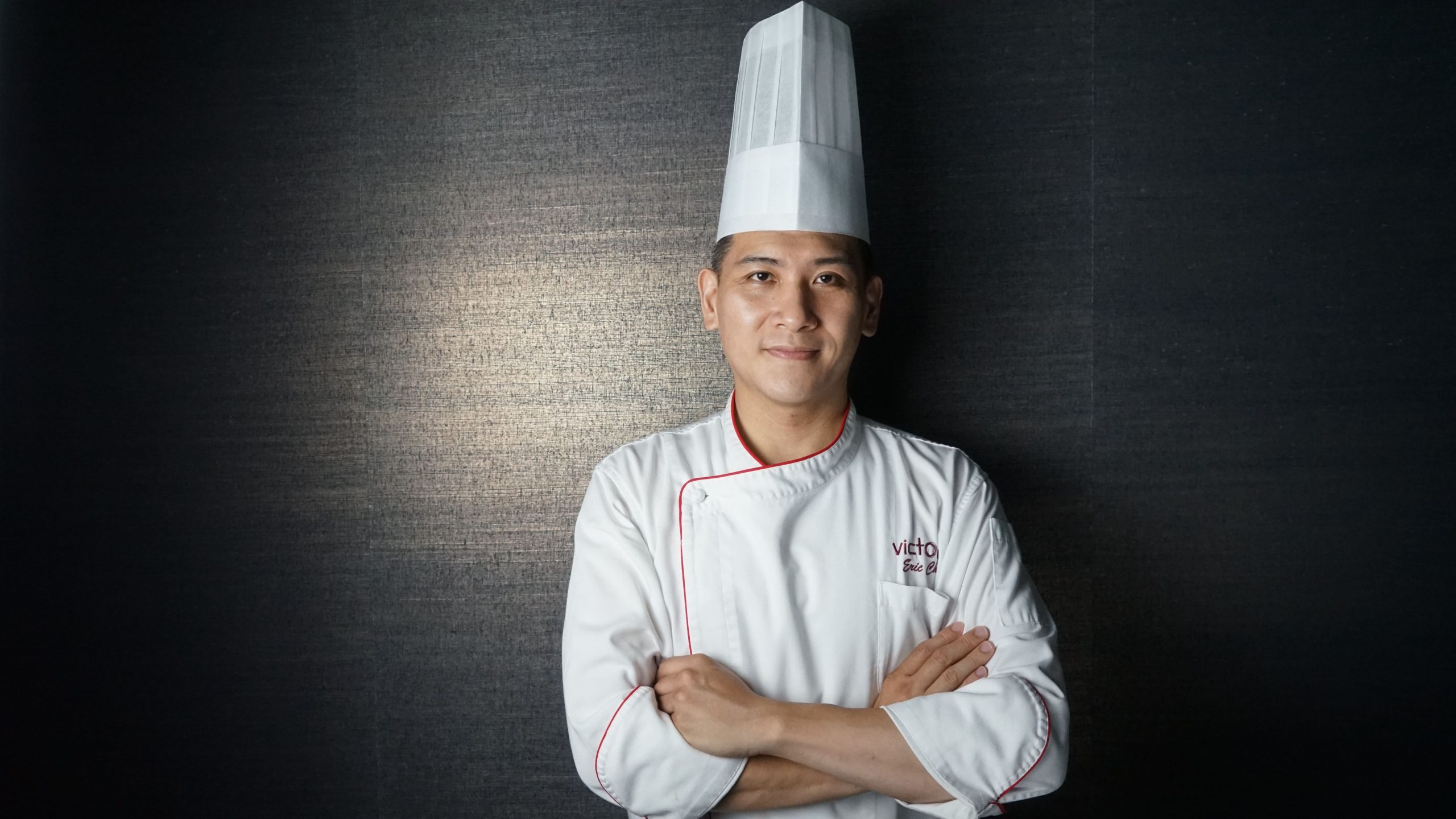 圖說3維多麗亞酒店LA FESTA異國料理主廚黃耀裕Eric Huang scaled 1