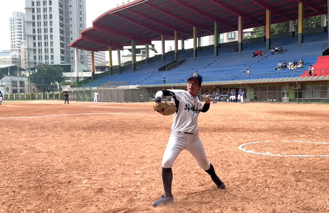 - 報新聞 Mega News 圖說接棒未來女子棒球隊多位球員有望入選中華隊期盼在亞洲盃再創佳績頂新和德文教基金會提供 1