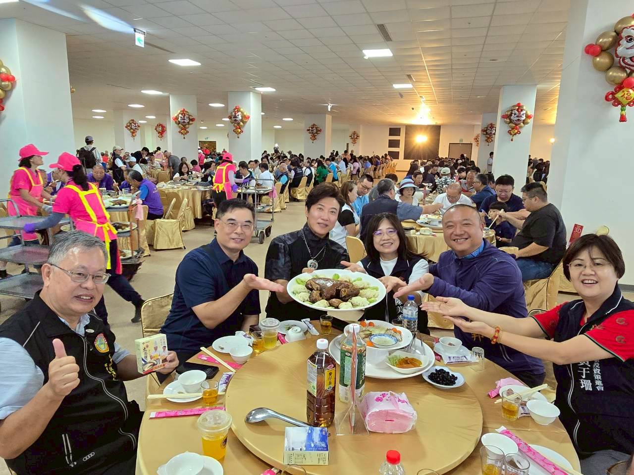 陳美秀局長與美食專家陳鴻 世界麵包大賽冠軍教練吳武憲共同推廣海線美食