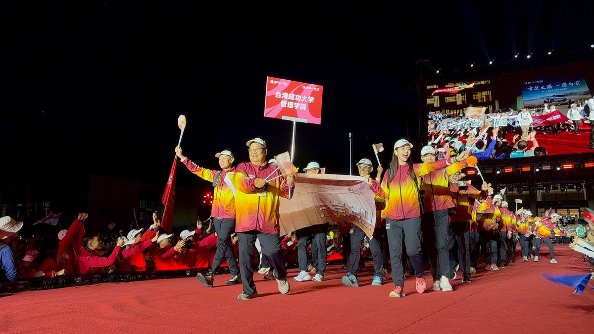 bcc63075 d69c 444f 9b71 290be4503d88 175933653824465826603388655