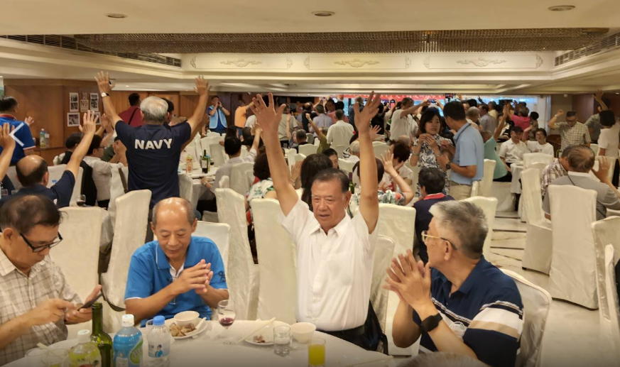 雙十國慶聯誼餐會 季麟連:力挺「復興女俠」 鄭麗文:下架民進黨 撥亂反正 4 全體螢幕擷取畫面 2025 10 03 183807